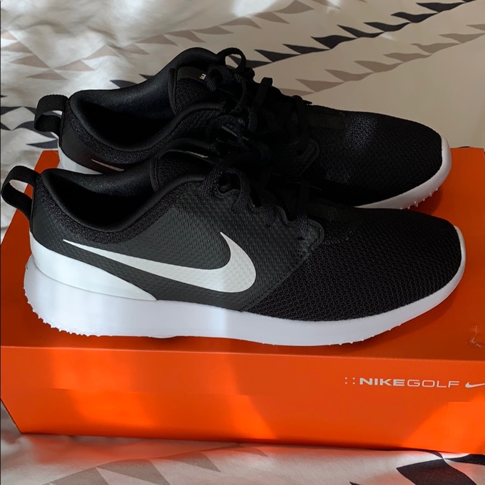 NWT Nike Roshe golf shoes